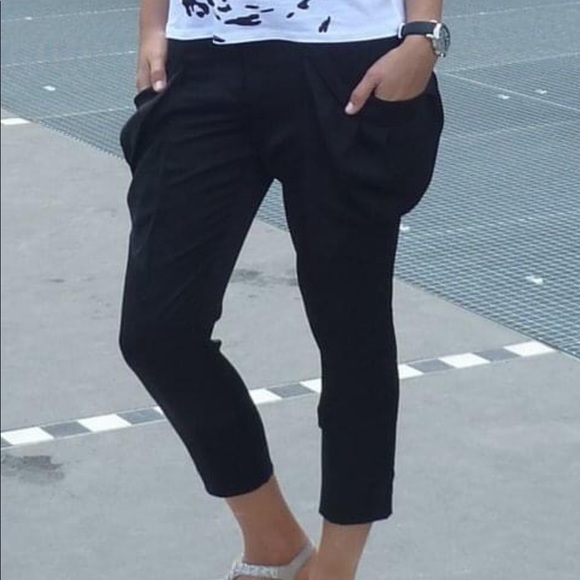 BCBGMaxAzria Cropped Soft Pants with Big Pockets - Picture 1 of 5